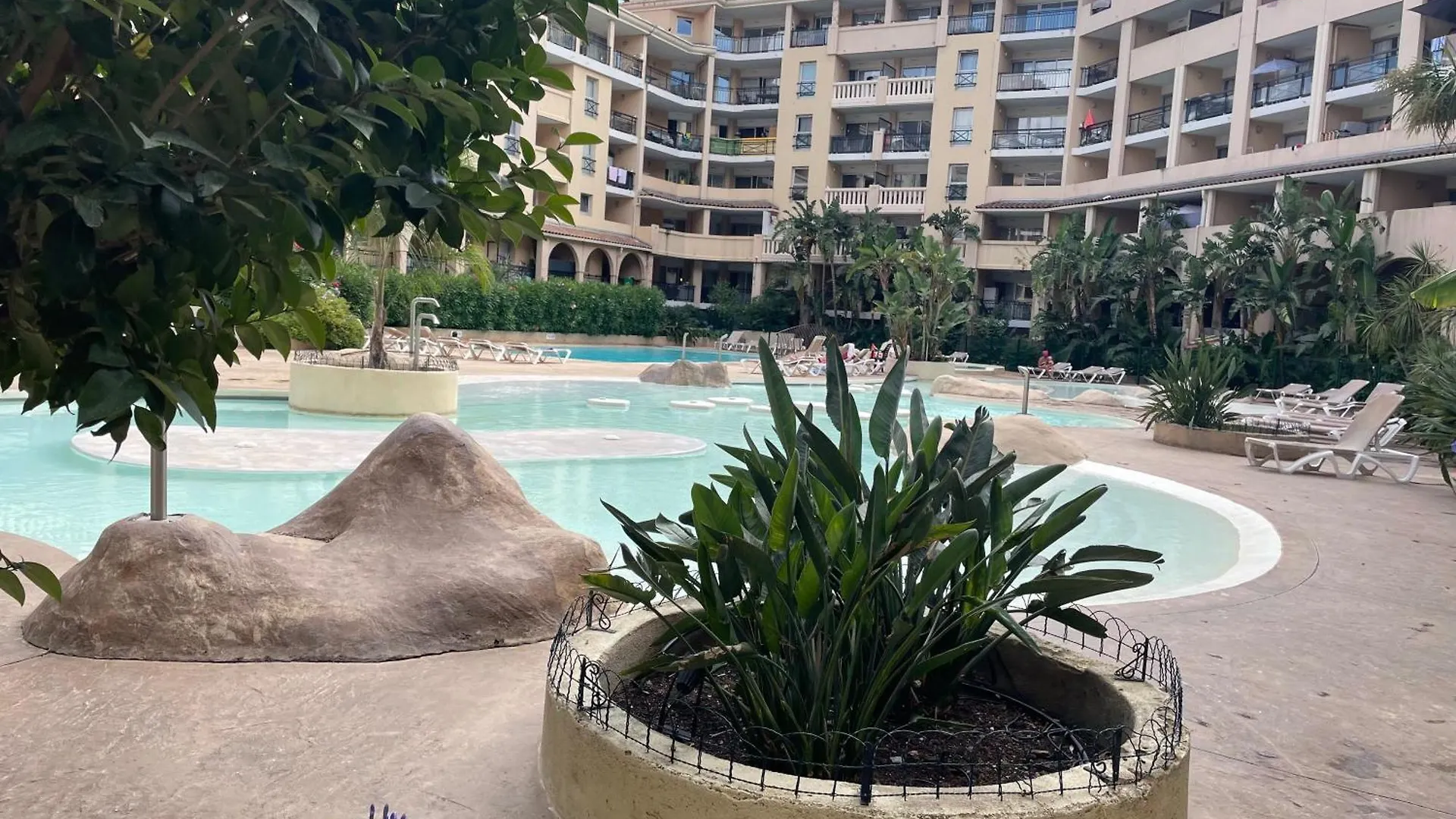 Apartment T2 Lumineux Mer A Pied Terrasse Piscine Cannes